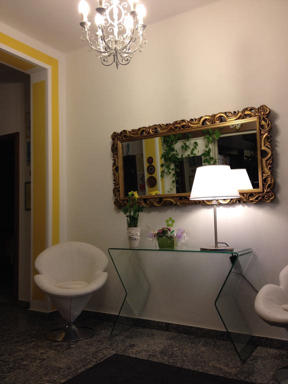 Hotel Vienna Σενιγκάλια Εξωτερικό φωτογραφία