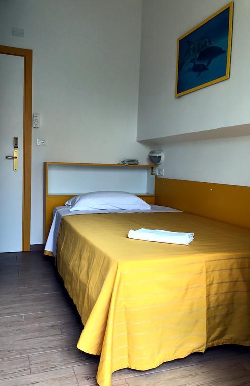 Hotel Vienna Σενιγκάλια Εξωτερικό φωτογραφία