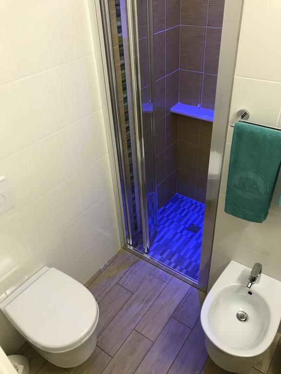 Hotel Vienna Σενιγκάλια Εξωτερικό φωτογραφία