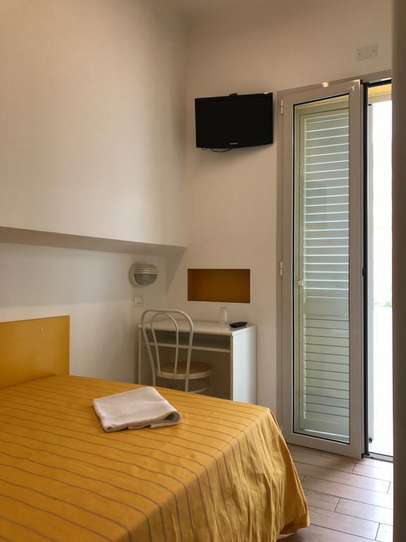 Hotel Vienna Σενιγκάλια Εξωτερικό φωτογραφία
